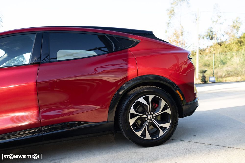 Ford Mustang Mach-E AWD PREMIUM - 21