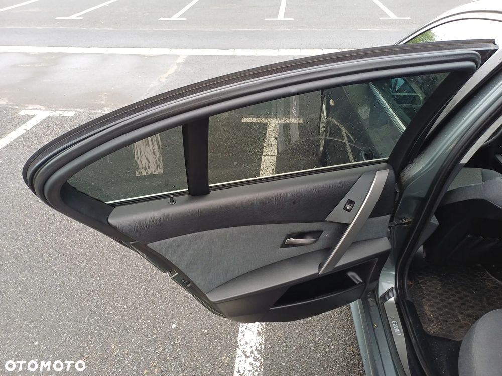 BMW Seria 5 520i - 16