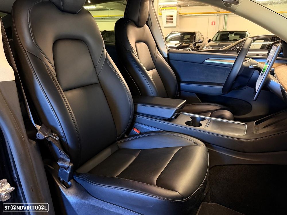 Tesla Model Y Long Range Dual Motor AWD - 10