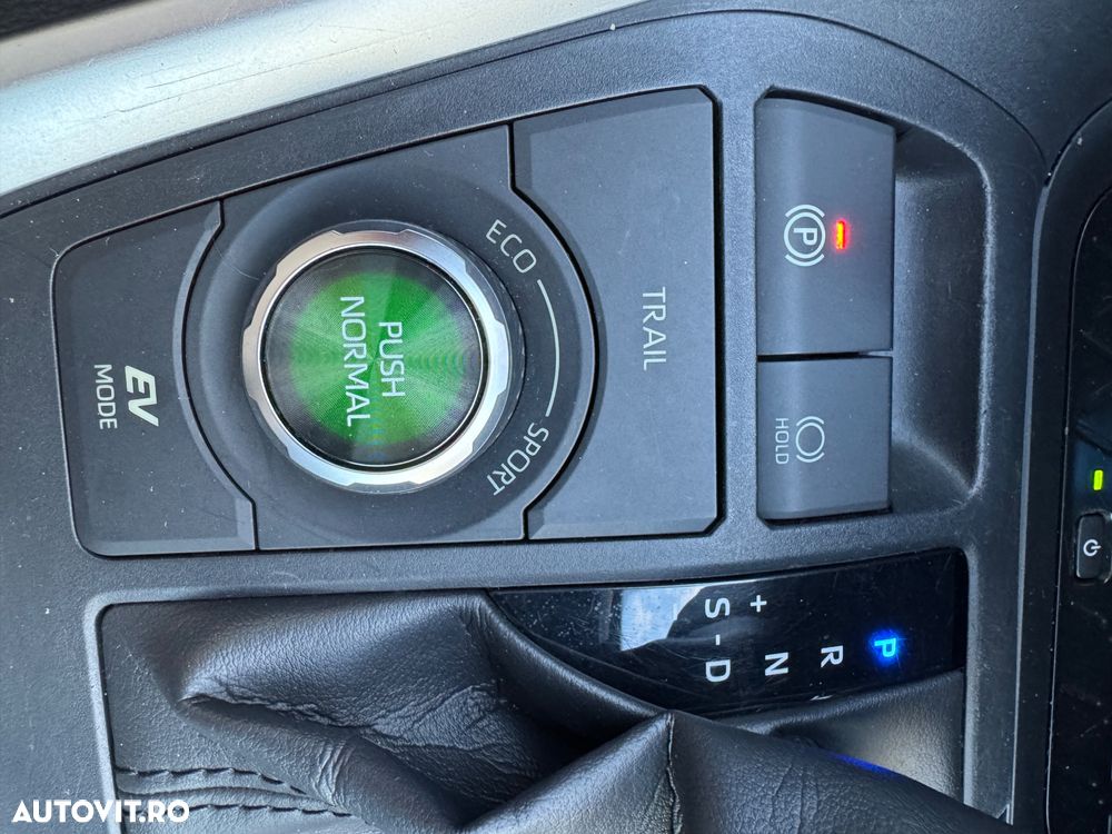 Toyota RAV4 2.5 4x4 Black Edition - 16