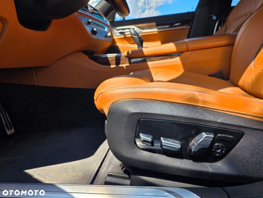 BMW Seria 7 740d xDrive mHEV sport - 22