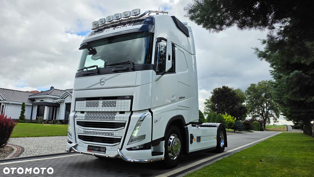 Volvo ///FH///500///2023/// GLOBETROTTER///XXL///FULLLED/// VIRTUAL COCPIT///KLIMATYZACJA POSTOJOWA///ALUFELGI///RADARY/// KAMERA///WYŚWIETLACZ OBCIĄŻENIA/// ZABUDOWY MIĘDZYOSIOWE/// STAN BARDZO DOBRY - 19