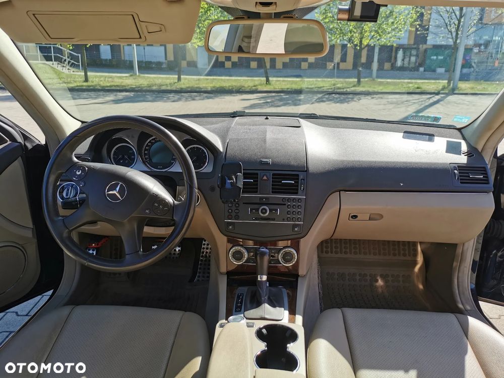 Mercedes-Benz Klasa C 300 4Matic 7G-TRONIC Avantgarde - 18