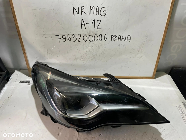 LAMPA PRAWA PRZÓD OPEL ASTRA K 7963200006