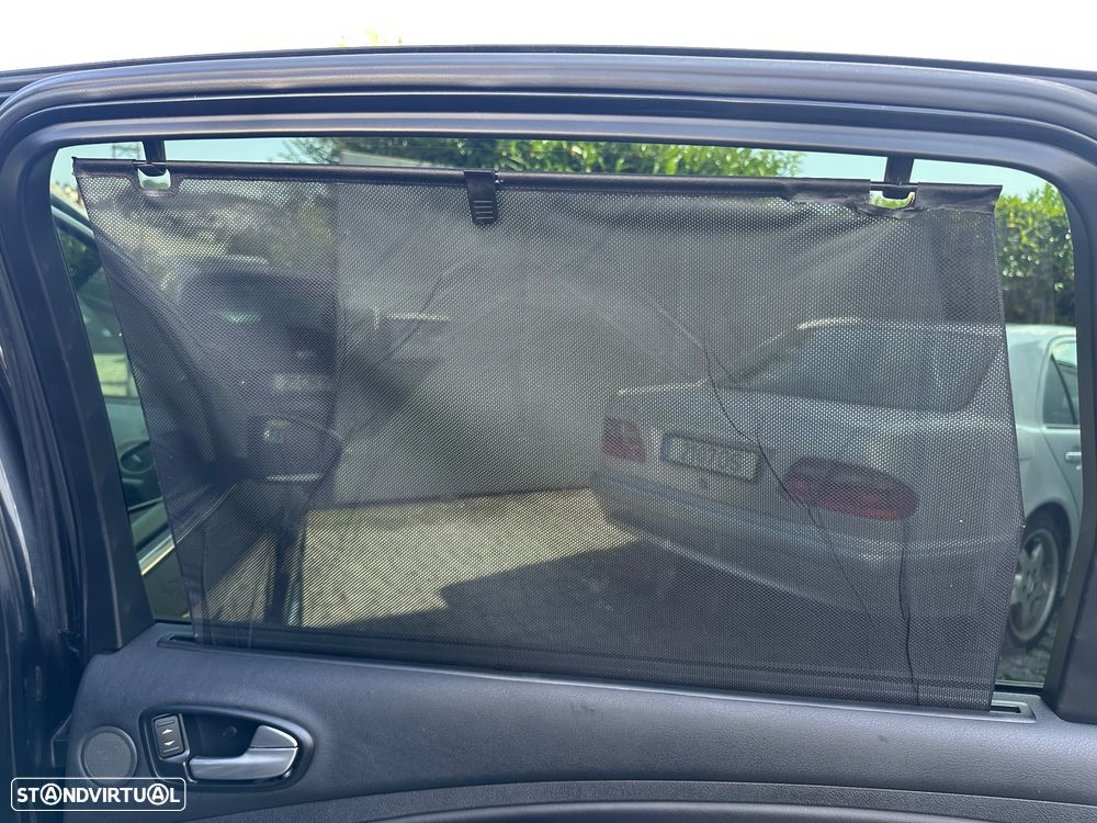 Ford S-Max 2.0 TDCi Titanium 7L - 36