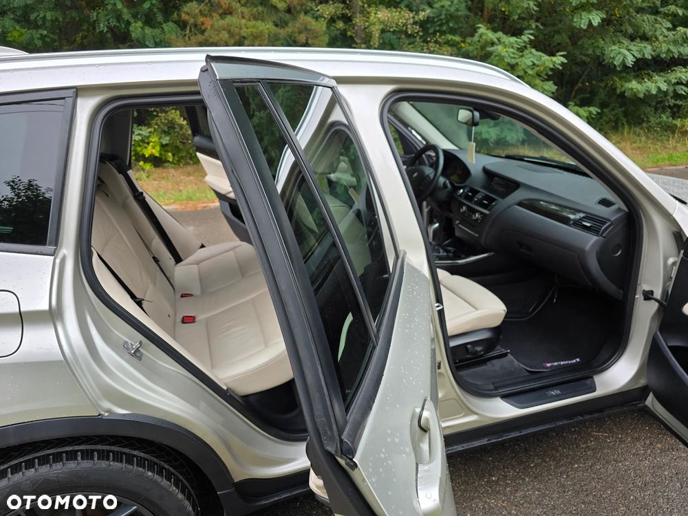 BMW X3 xDrive20i - 18