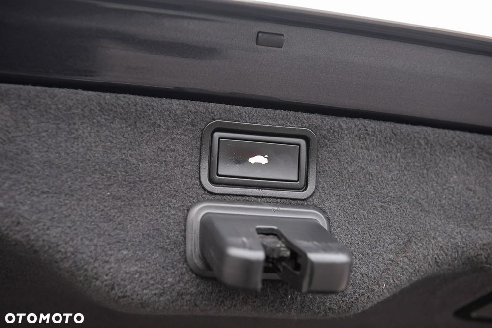 Audi A8 4.2 FSI Quattro - 34