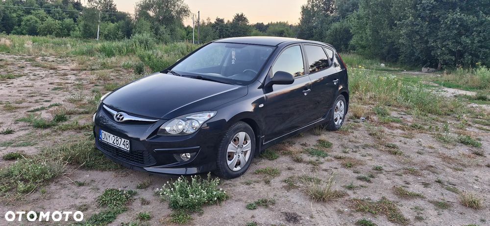 Hyundai i30 1.4 Base + - 1