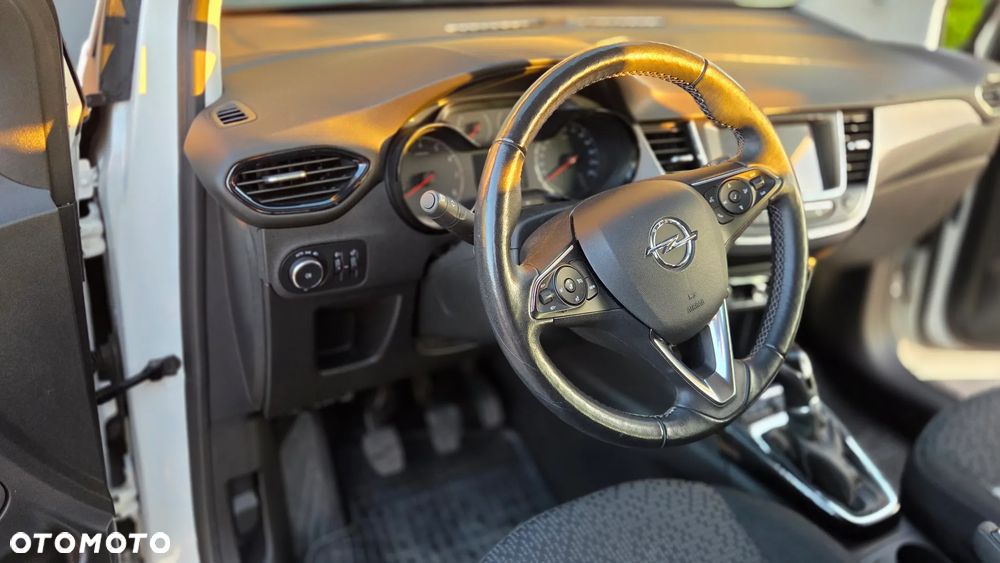 Opel Crossland X - 9