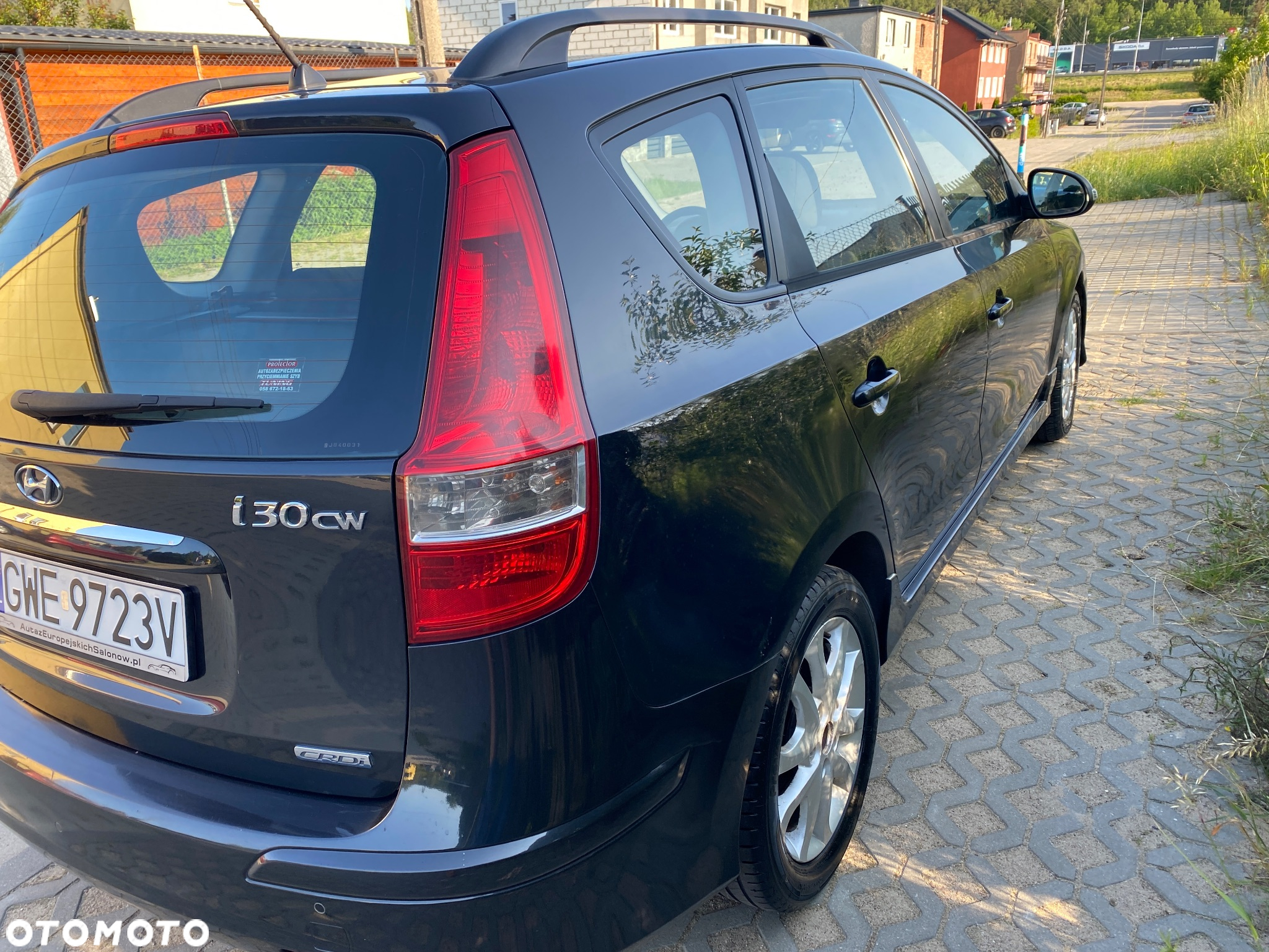 Hyundai i30 1.6 CRDI blue Classic - 3