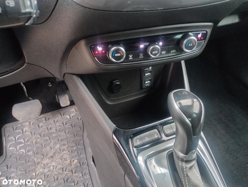 Opel Crossland X - 9