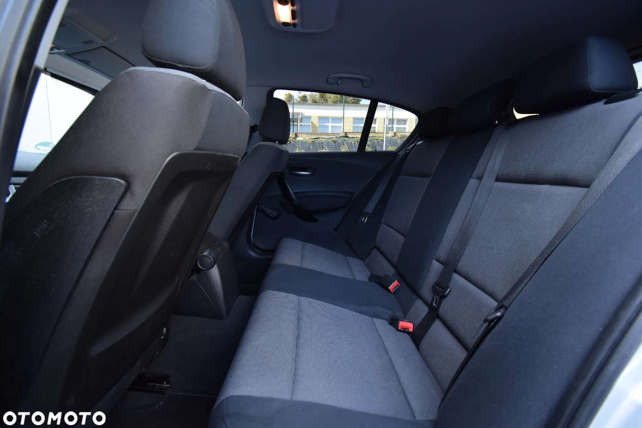 BMW Seria 1 116i - 30