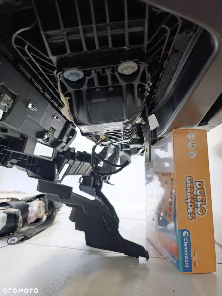 Deska konsola poduszki pasy eu head up #1 Audi Q8 e-tron etron lift - 9