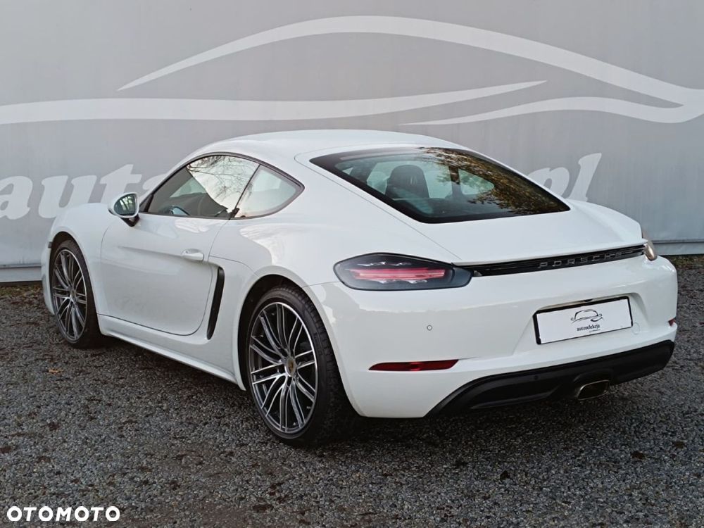 Porsche 718 Cayman - 16