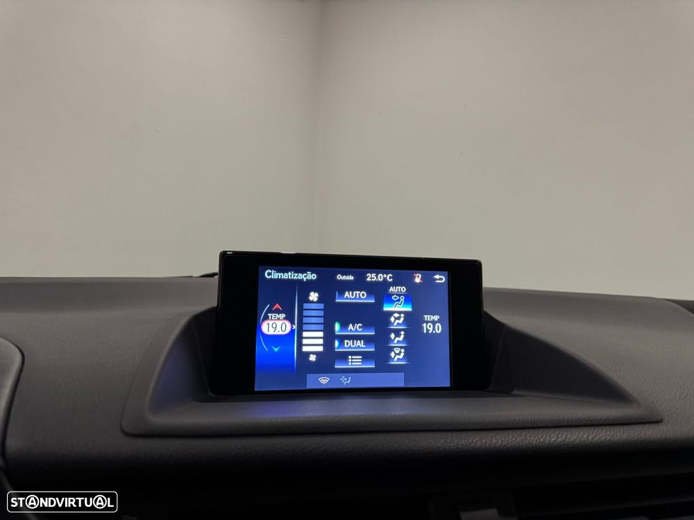 Lexus CT 200h Luxury - 39