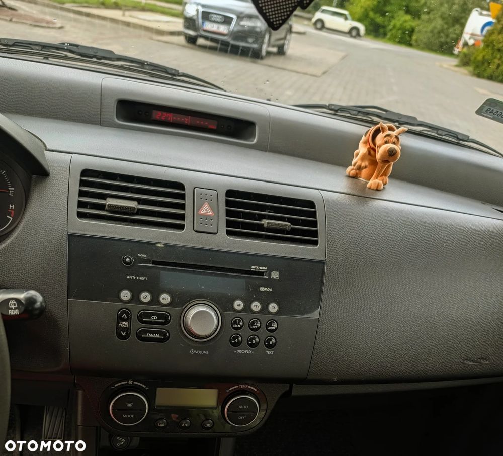 Suzuki Swift 1.3 A-M-T Comfort - 12