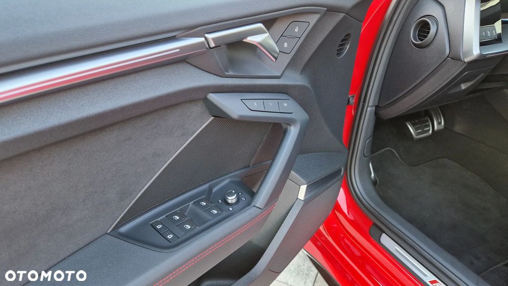 Audi RS3 Limousine TFSI Quattro S tronic - 13