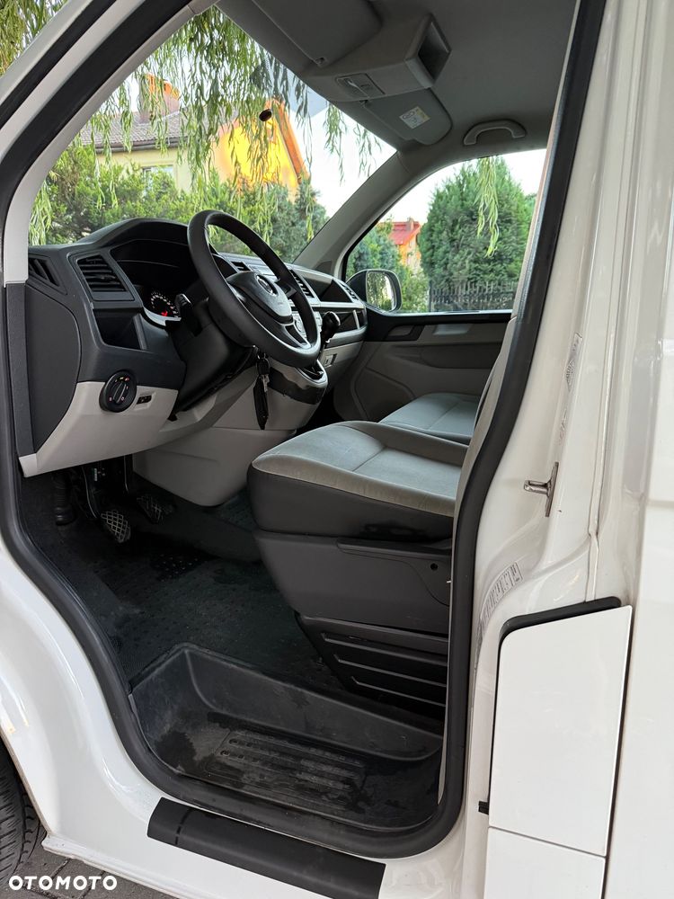 Volkswagen Transporter T6 - 6