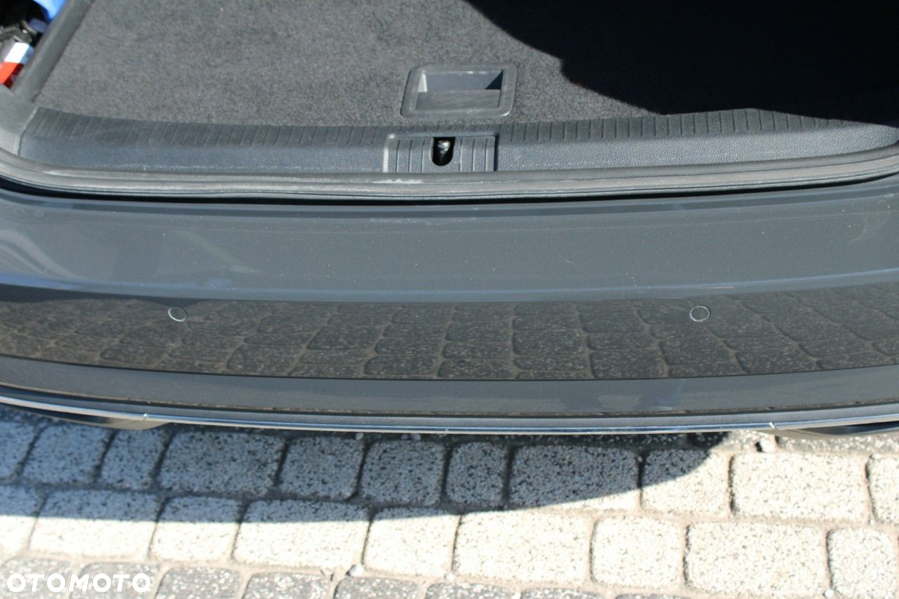 Volkswagen Golf - 13