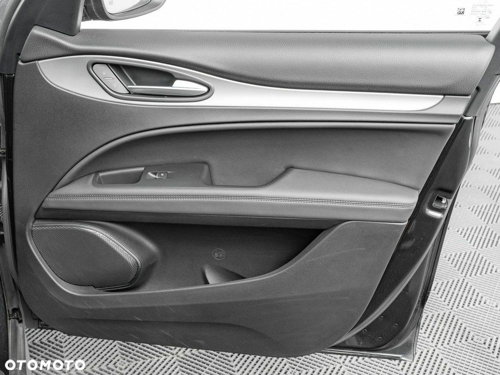 Alfa Romeo Stelvio 2.0 Turbo Sprint Q4 - 32