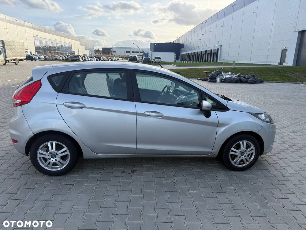 Ford Fiesta - 2