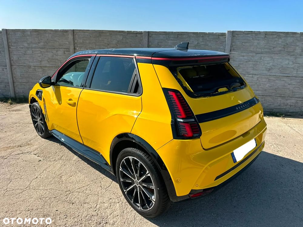 Renault 5 E-Tech Iconic Five 150 Comfort Range - 2
