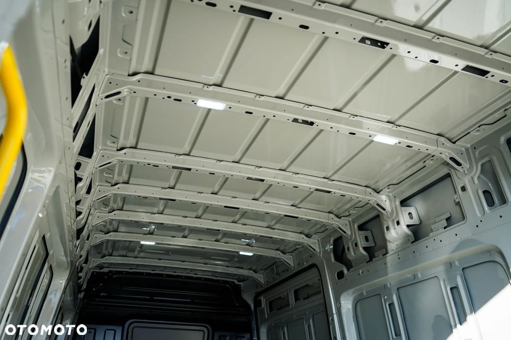 Volkswagen Crafter 35 - 16