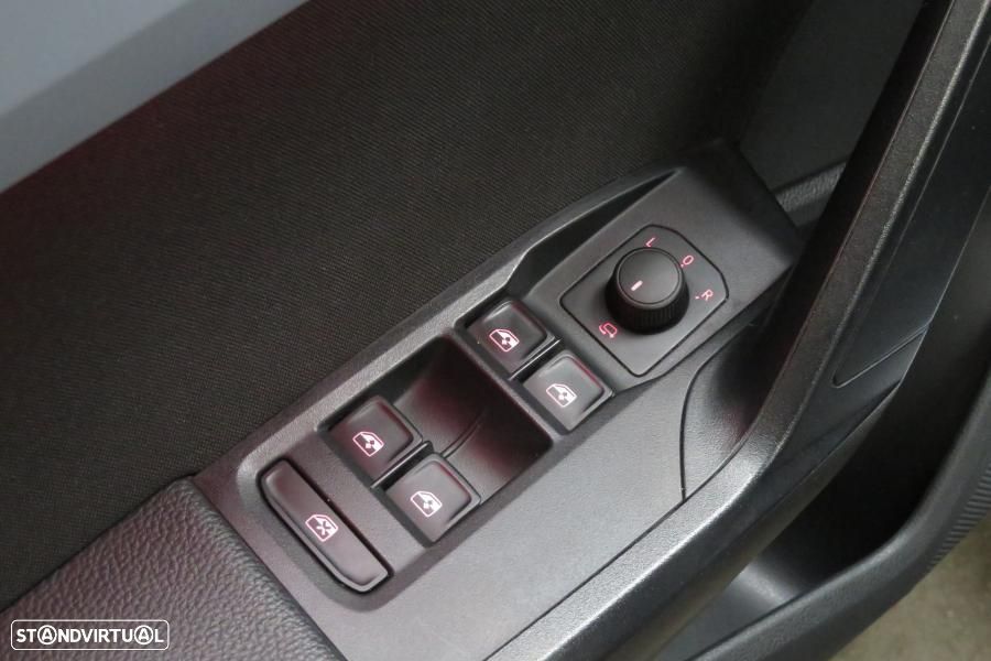 SEAT Arona 1.0 TSI FR - 25