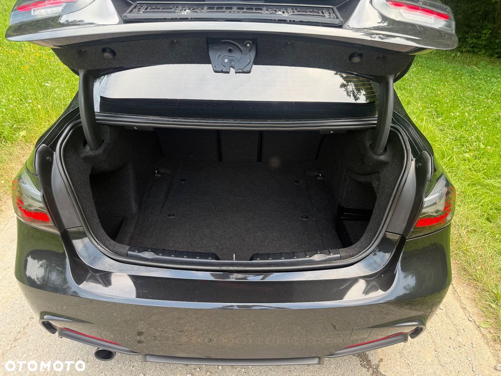 BMW Seria 3 320i - 6