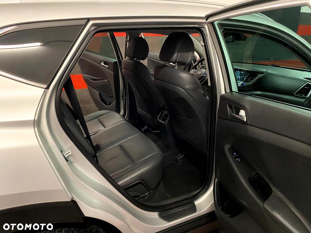 Hyundai Tucson blue 1.7 CRDi 2WD Style - 26