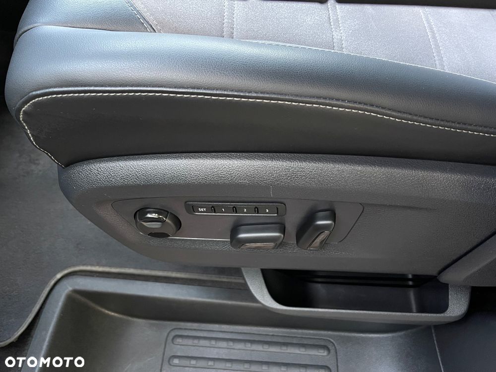 Volkswagen Multivan 6.1 2.0 TDI L1 Highline 4Motion DSG - 10