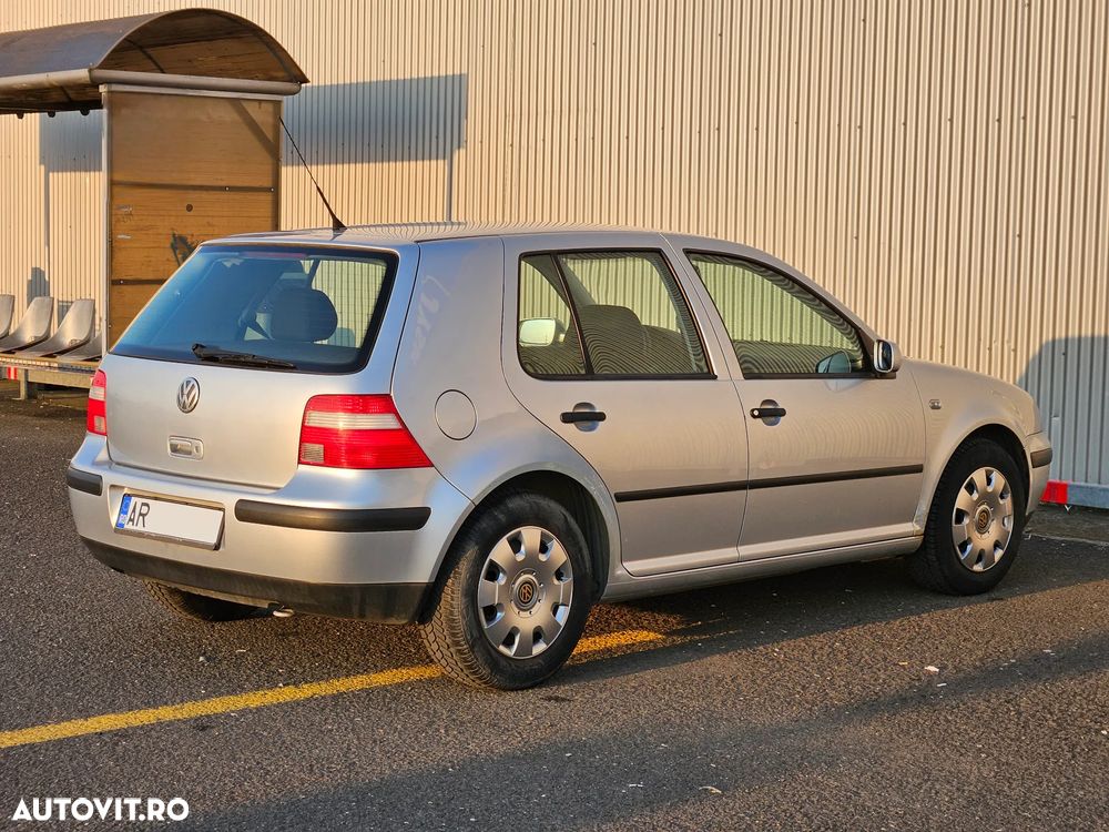 Volkswagen Golf 1.4 - 4