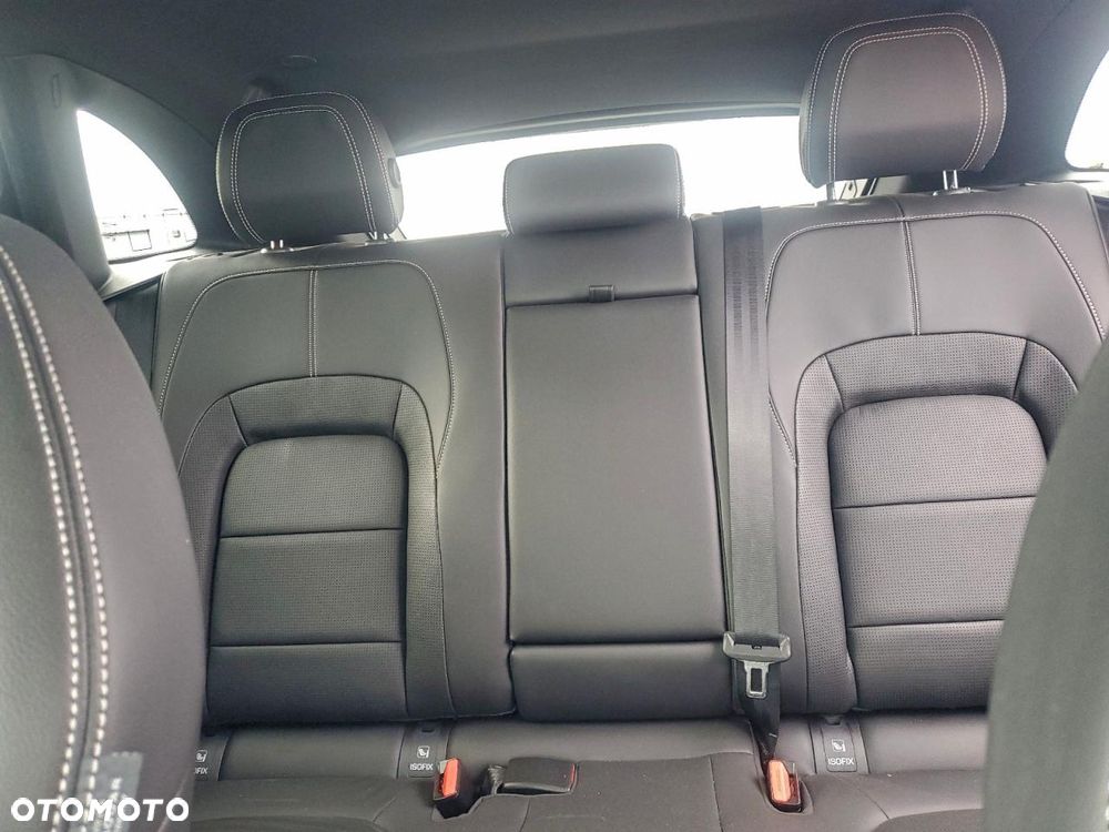 Jaguar F-Pace P250 AWD R-Dynamic S - 10