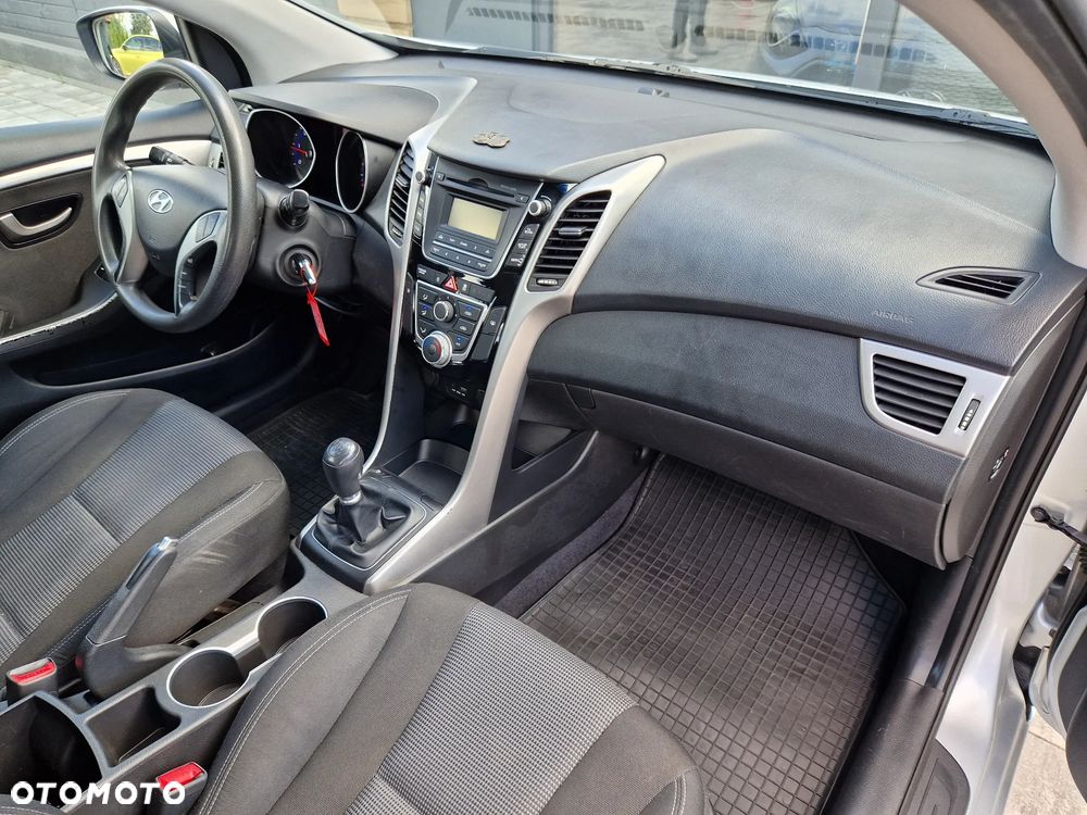 Hyundai i30 1.4 CRDi Comfort - 17