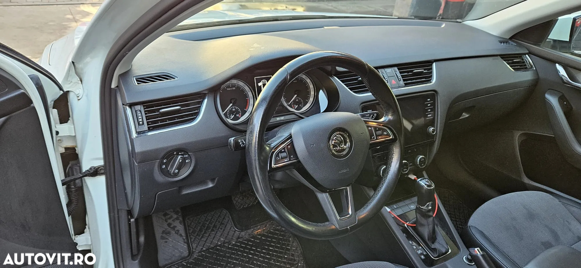 Skoda Octavia 2.0 TDI DSG Premium Edition - 5