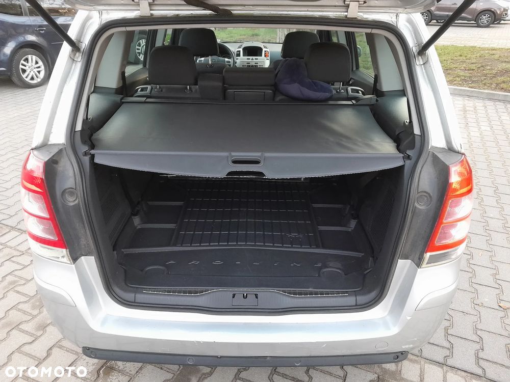 Opel Zafira 1.9 CDTI Essentia - 10