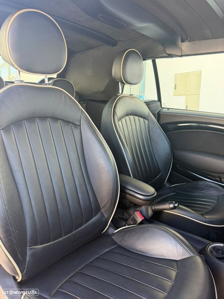 MINI Cabrio Cooper Auto - 36