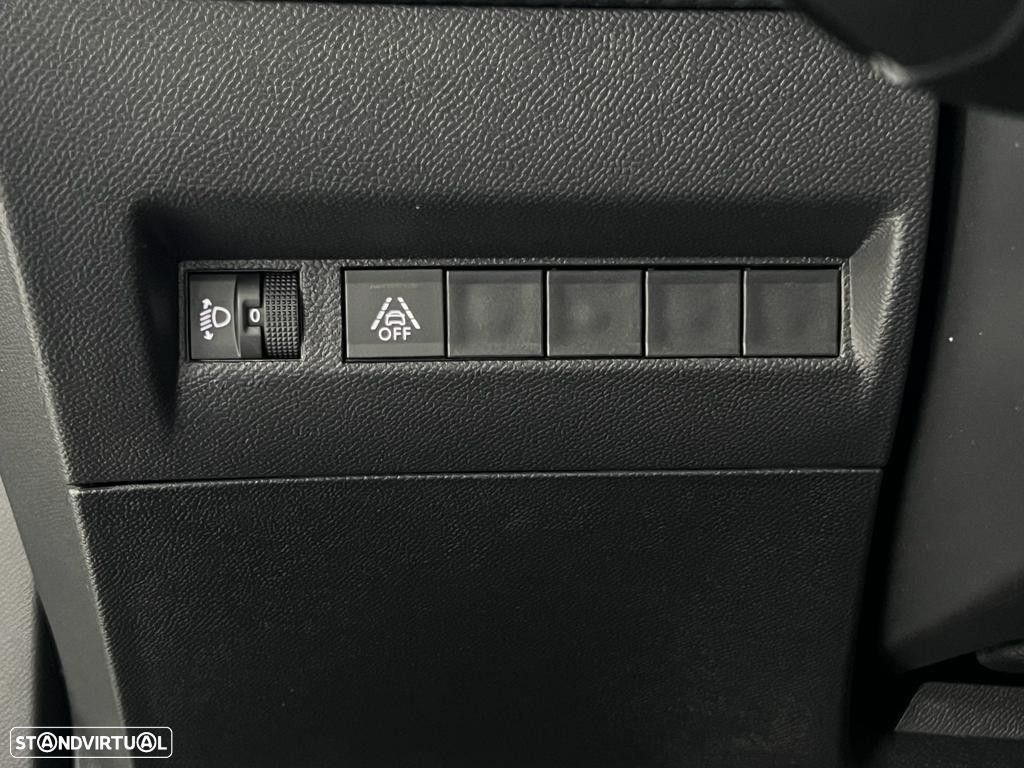 Peugeot 2008 1.2 PureTech Allure - 15
