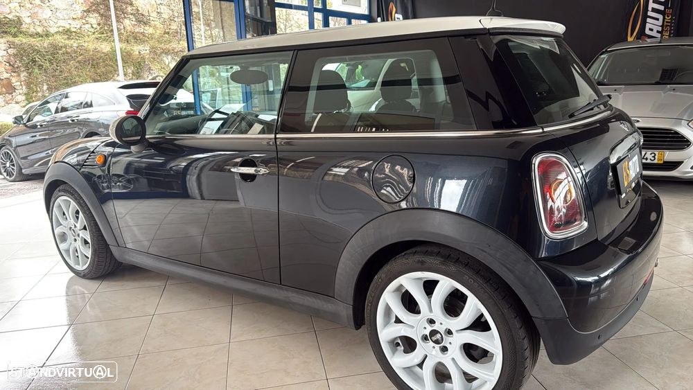 MINI 3 Portas Cooper D - 5