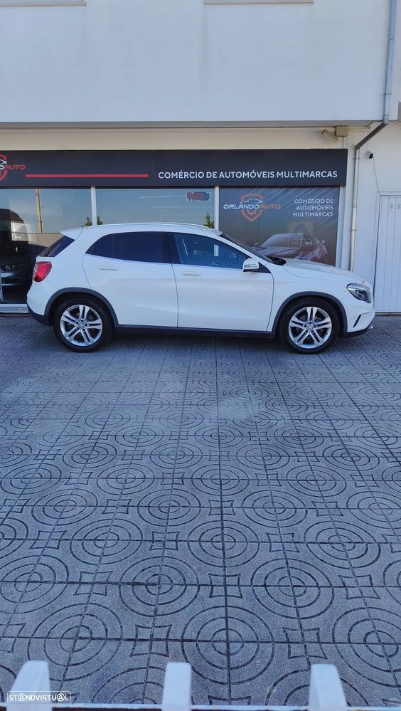 Mercedes-Benz GLA 180 CDI Urban - 4