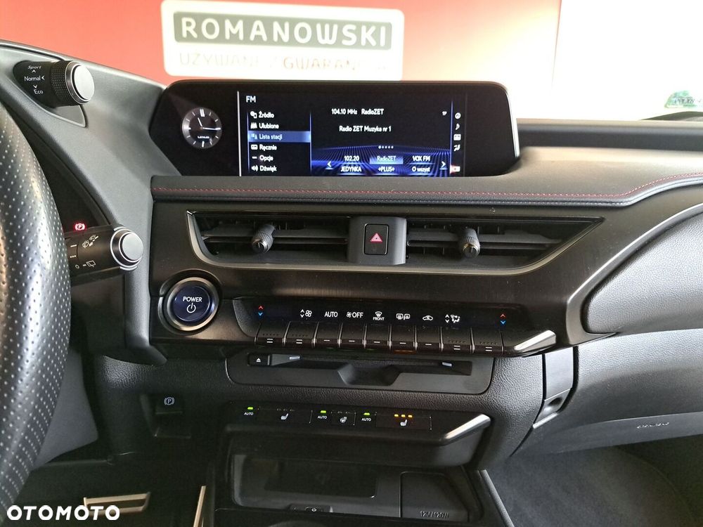 Lexus UX 250h GPF F Sport AWD - 21