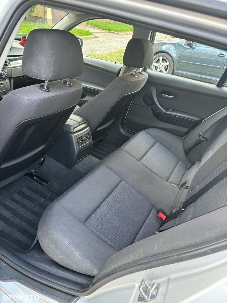 BMW Seria 3 320d - 5