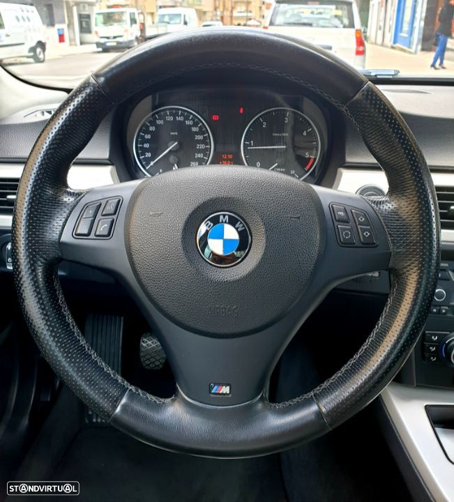 BMW 318 d LifeStyle - 14