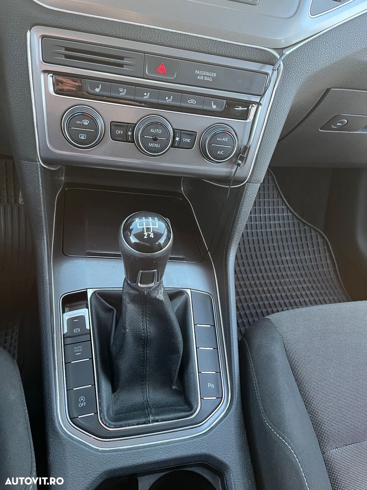 Volkswagen Golf Sportsvan - 11