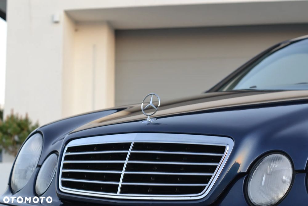 Mercedes-Benz CLK - 38