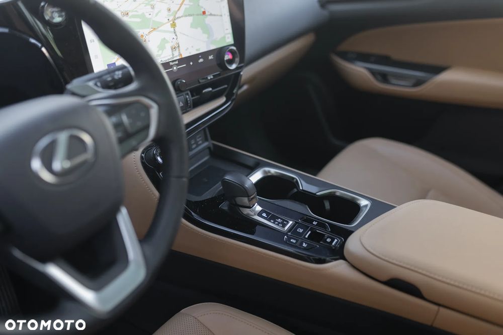 Lexus NX 350h Prestige AWD - 25