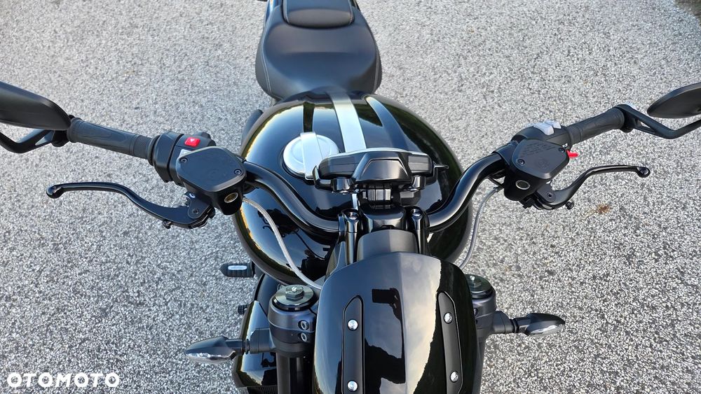 Triumph Rocket - 26