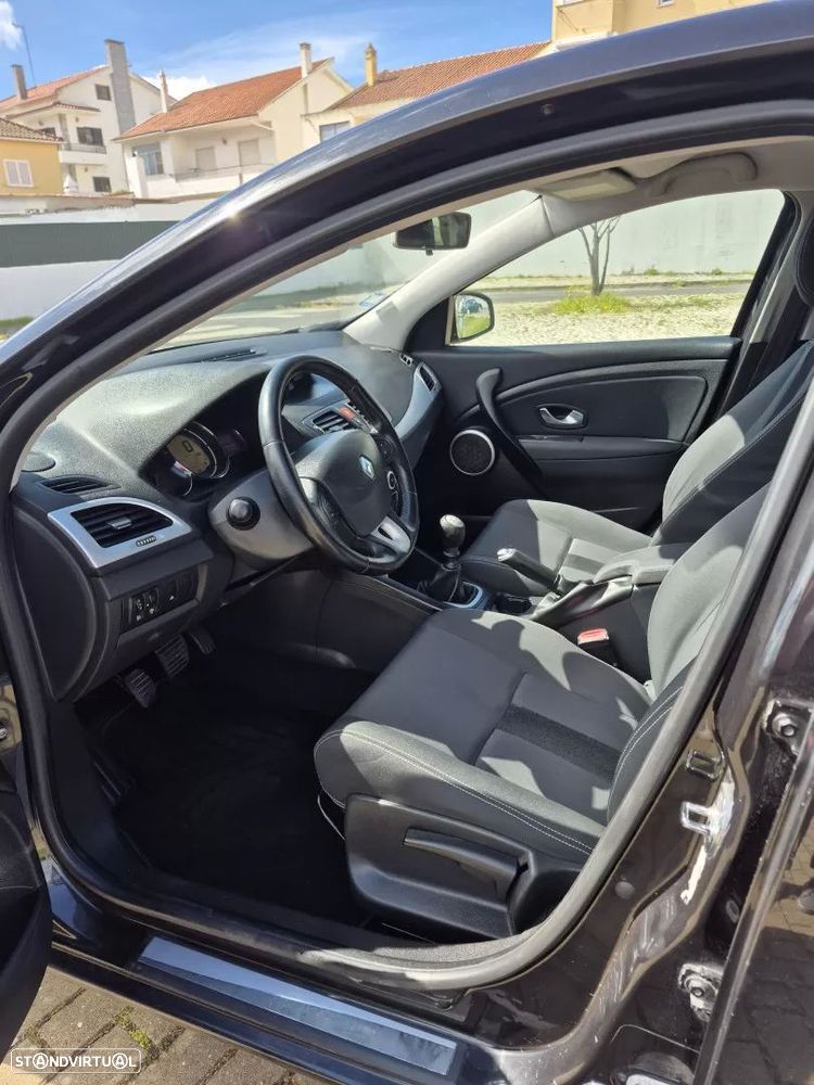 Renault Mégane 1.5 dCi Dynamique SS - 17