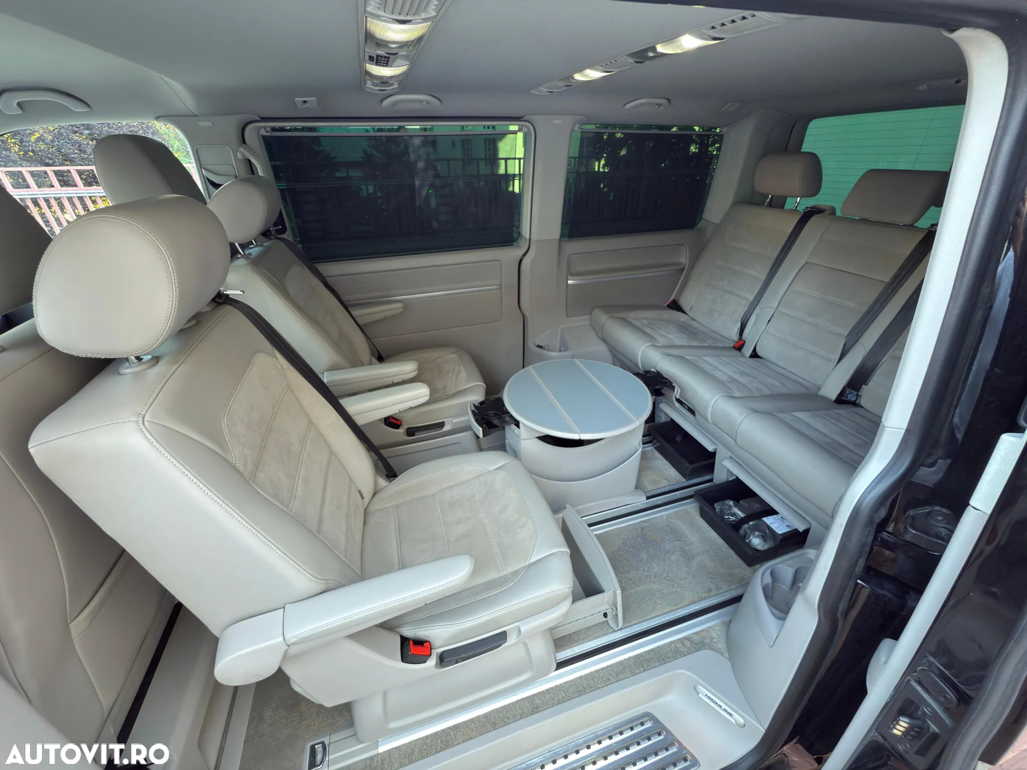 Volkswagen Multivan - 19