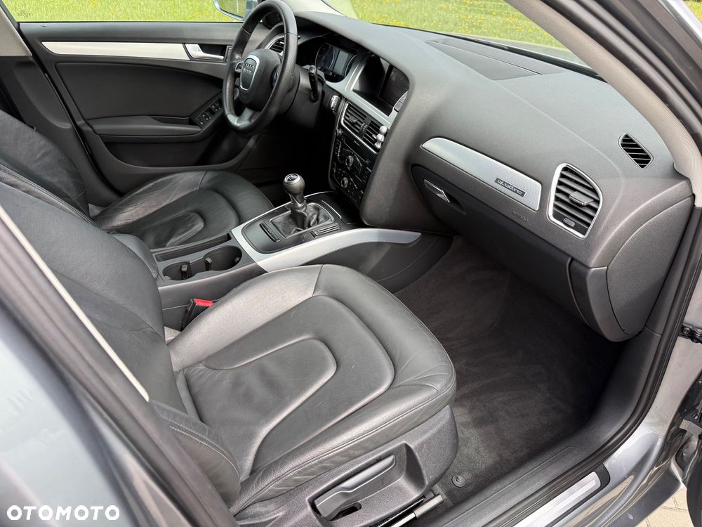 Audi A4 Avant - 32